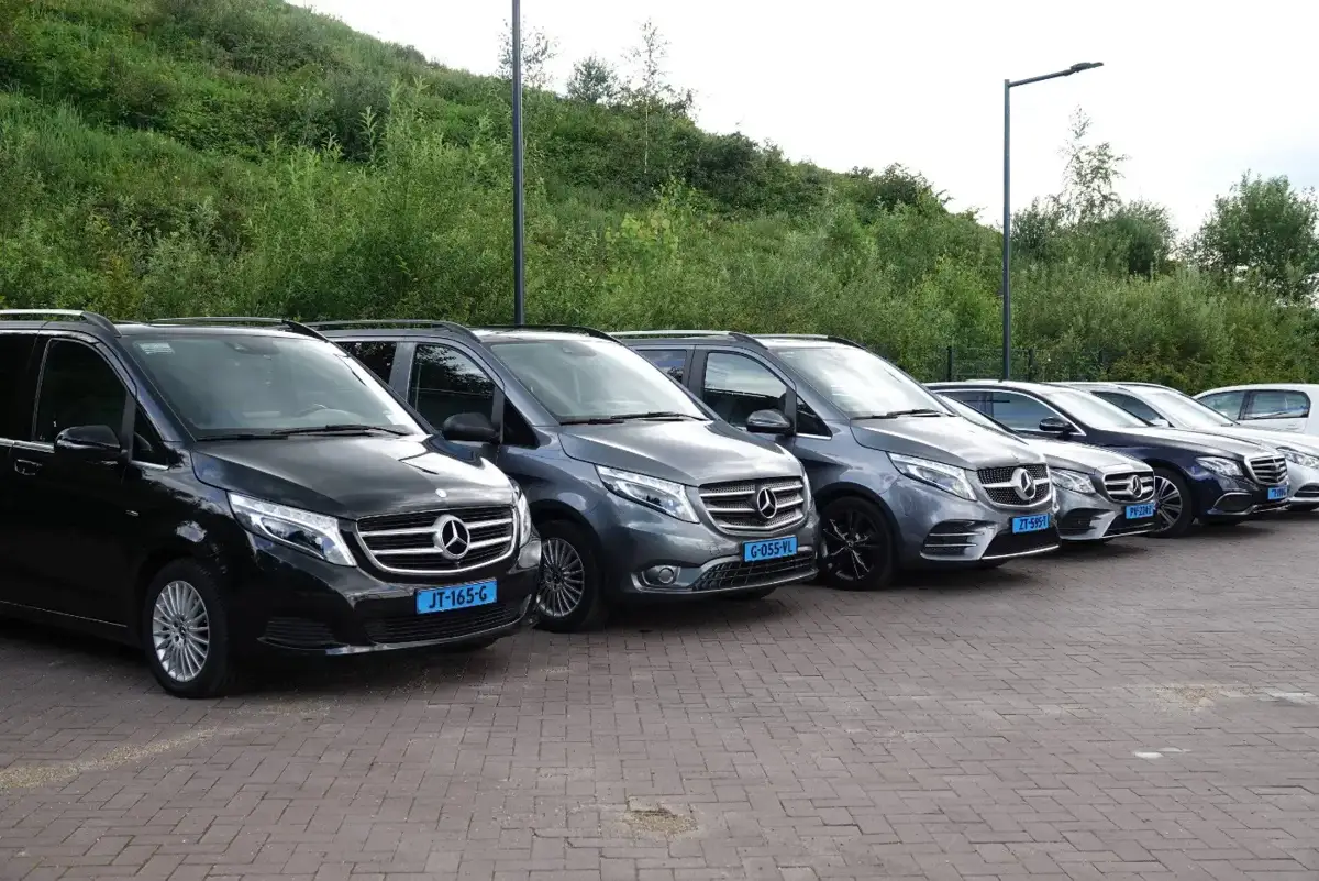 Mercedes V-Klasse taxibussen van Taxi Centrale Haaren
